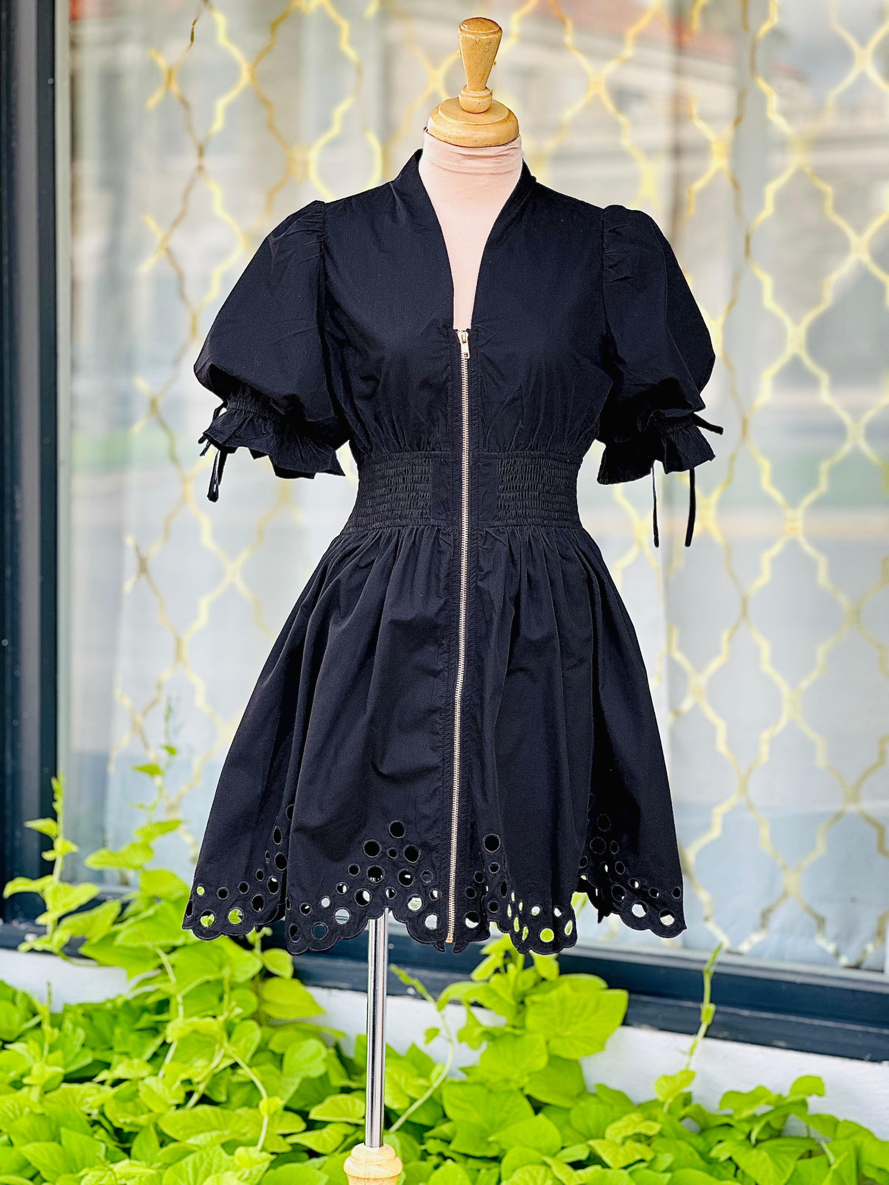 Nella Black Mini