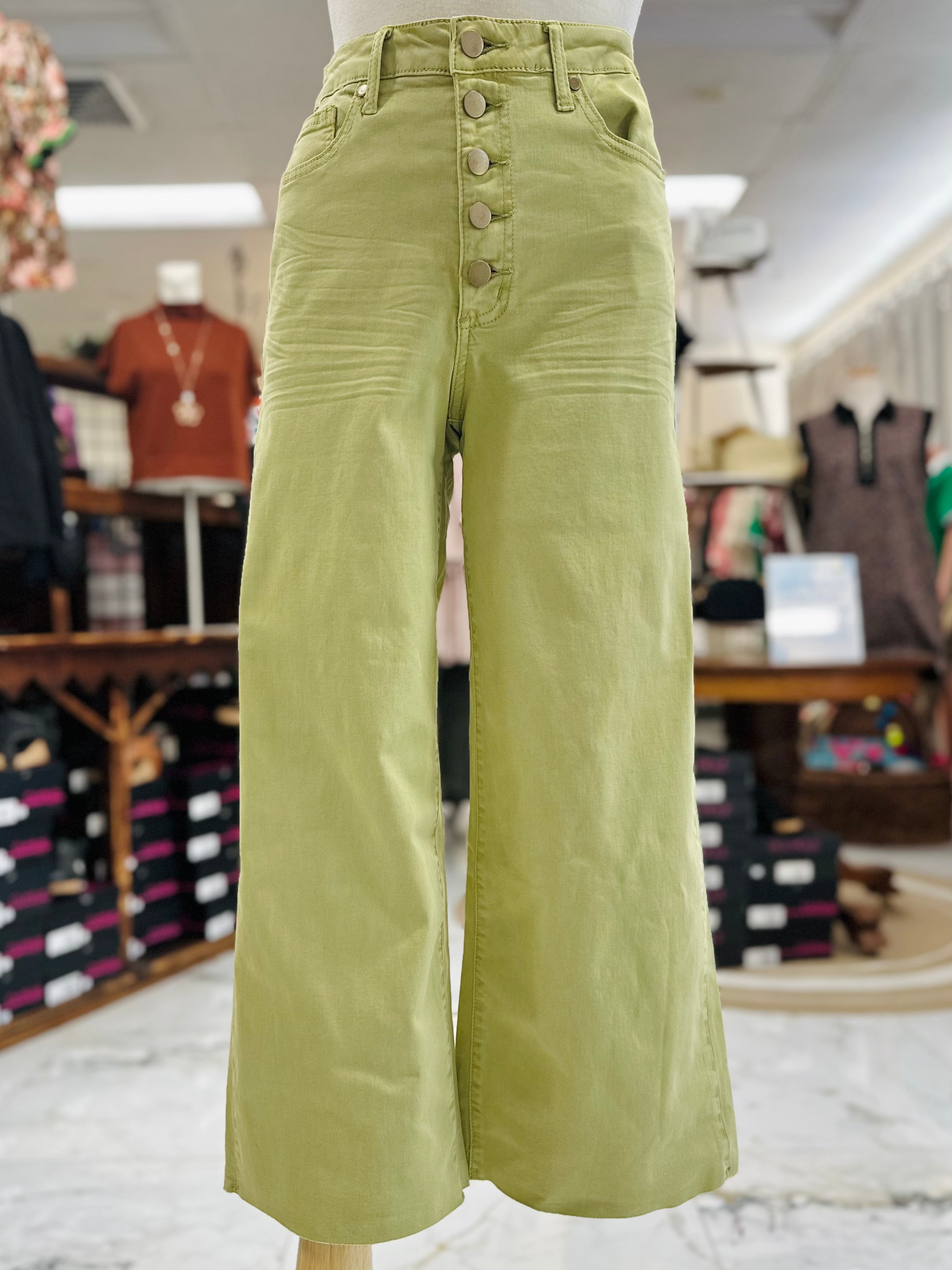 Shadow Green Button Down Stretch Bottom