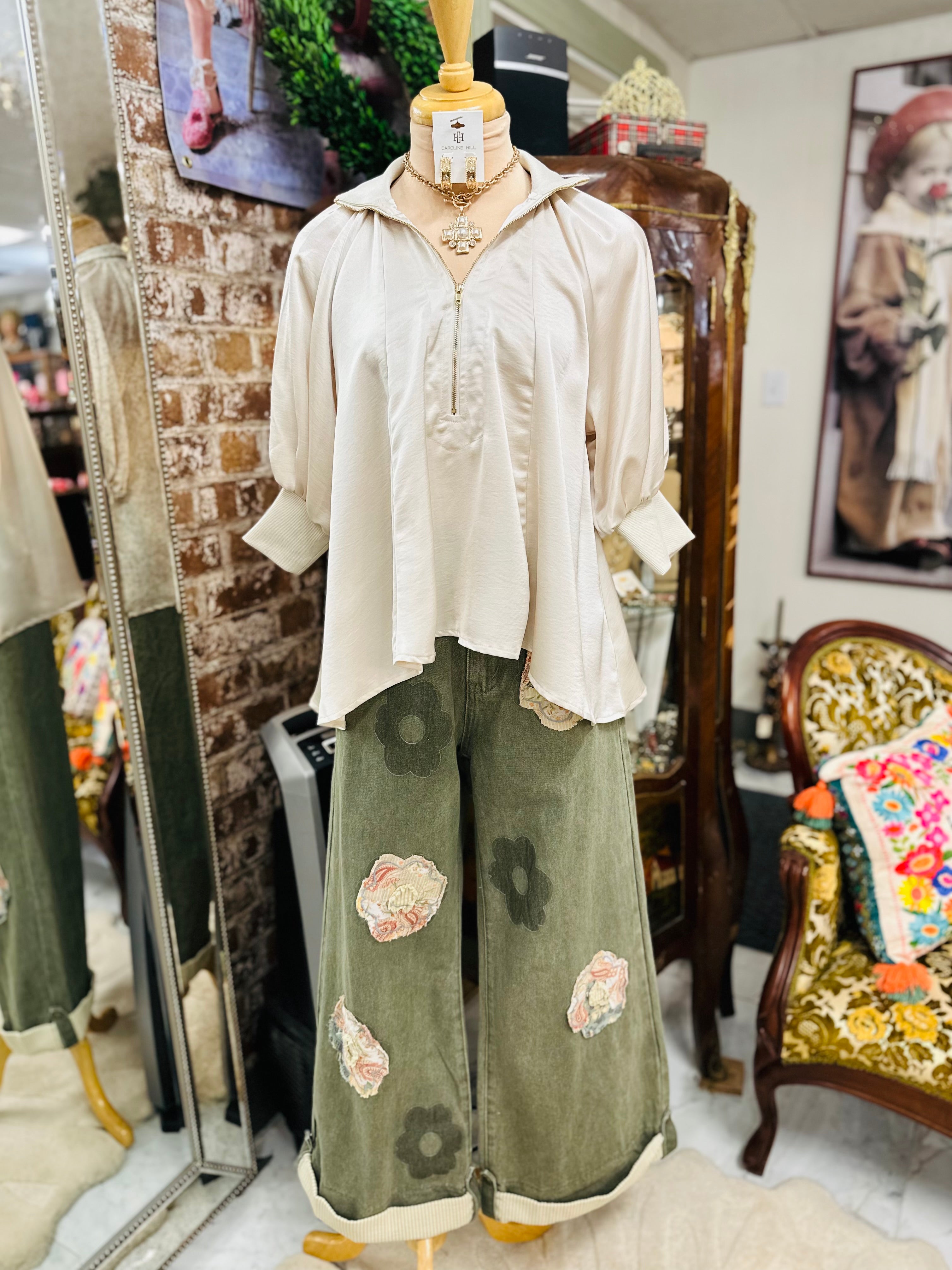 Merindah Cream Top