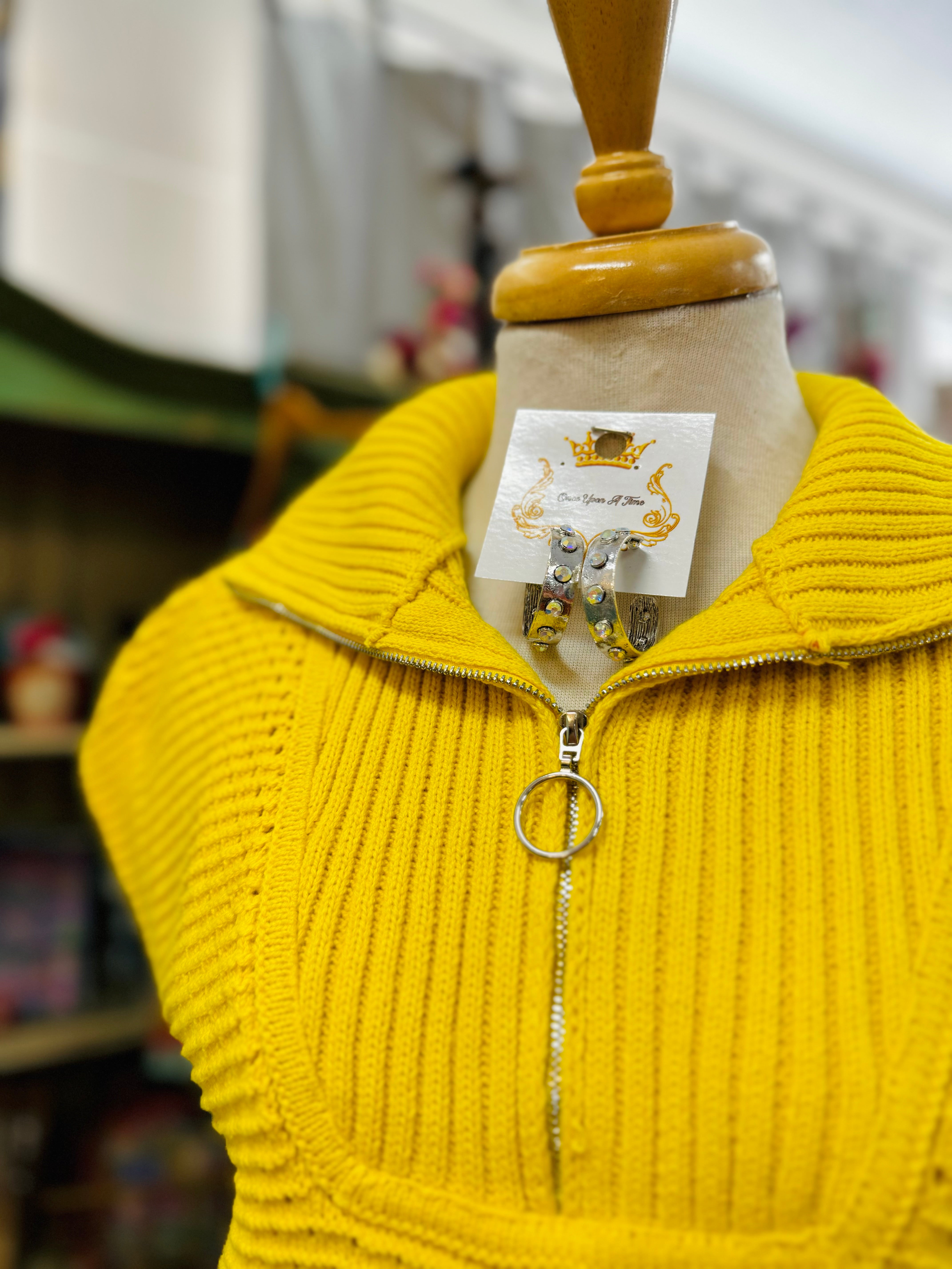 Ava Yellow Pullover