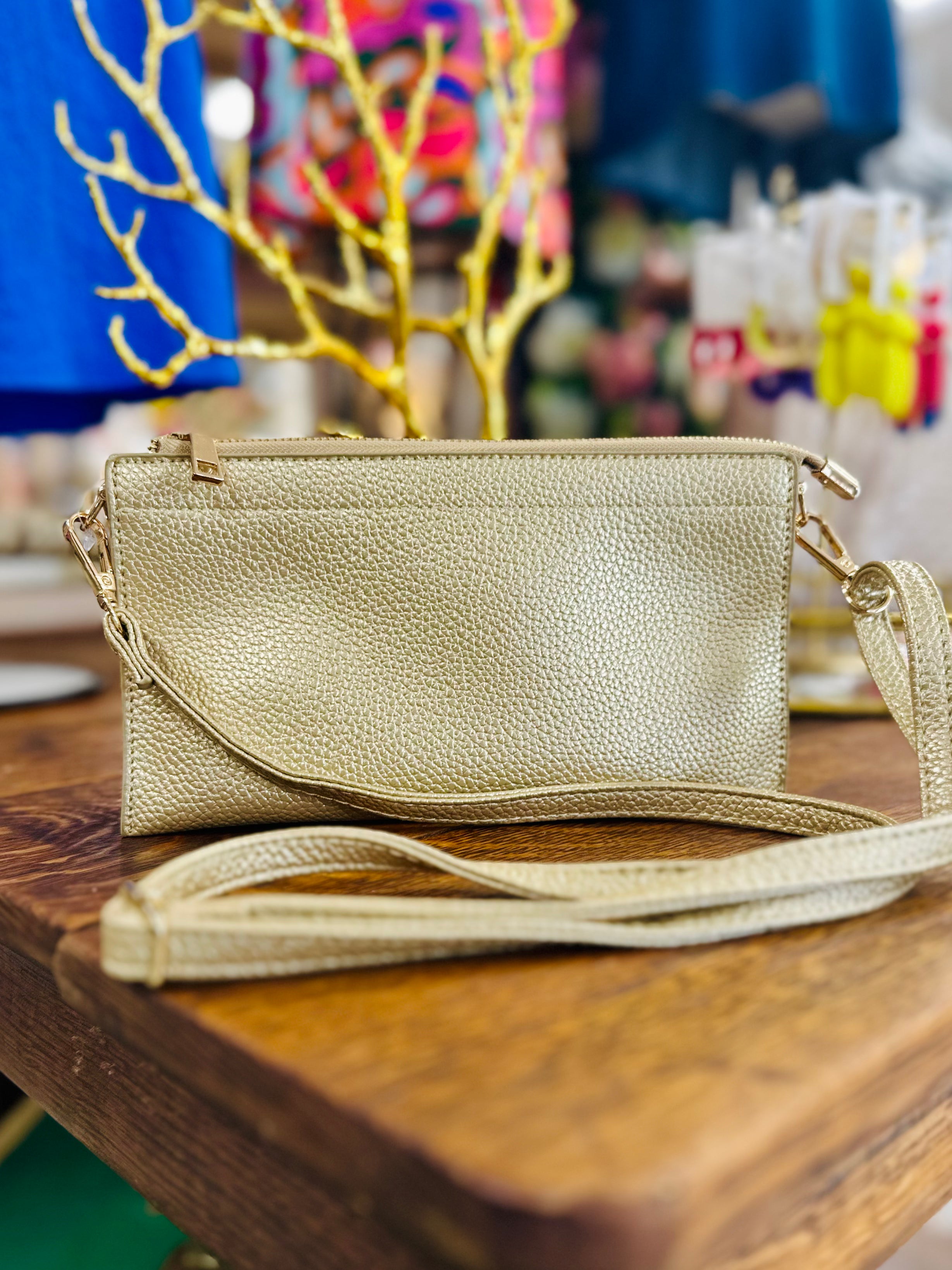 Snowy Wristlet/Crossbody Handbag