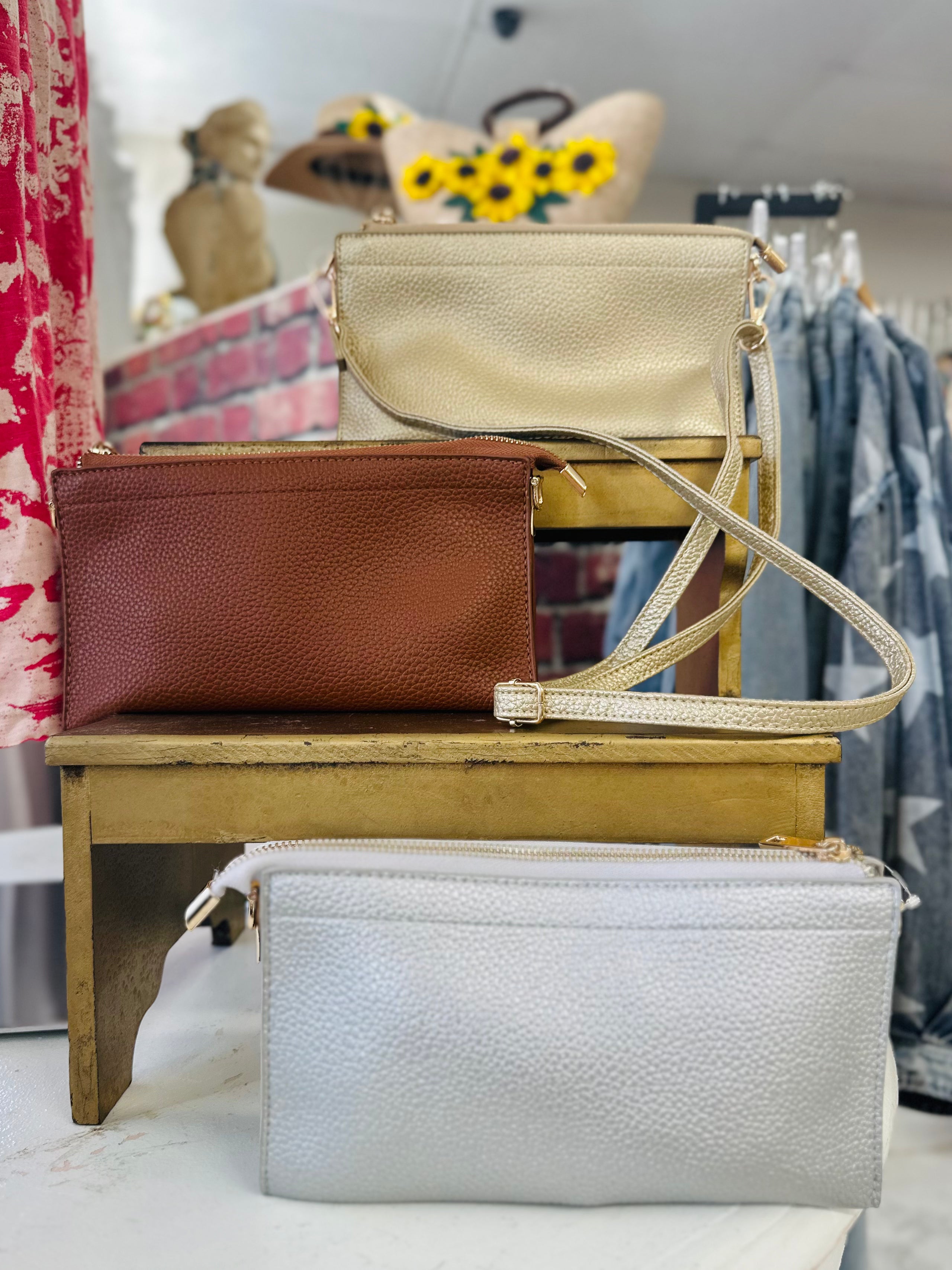 Snowy Wristlet/Crossbody Handbag