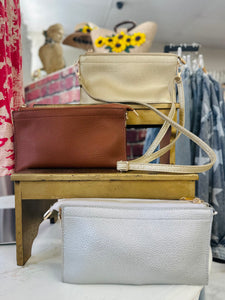 Snowy Wristlet/Crossbody Handbag