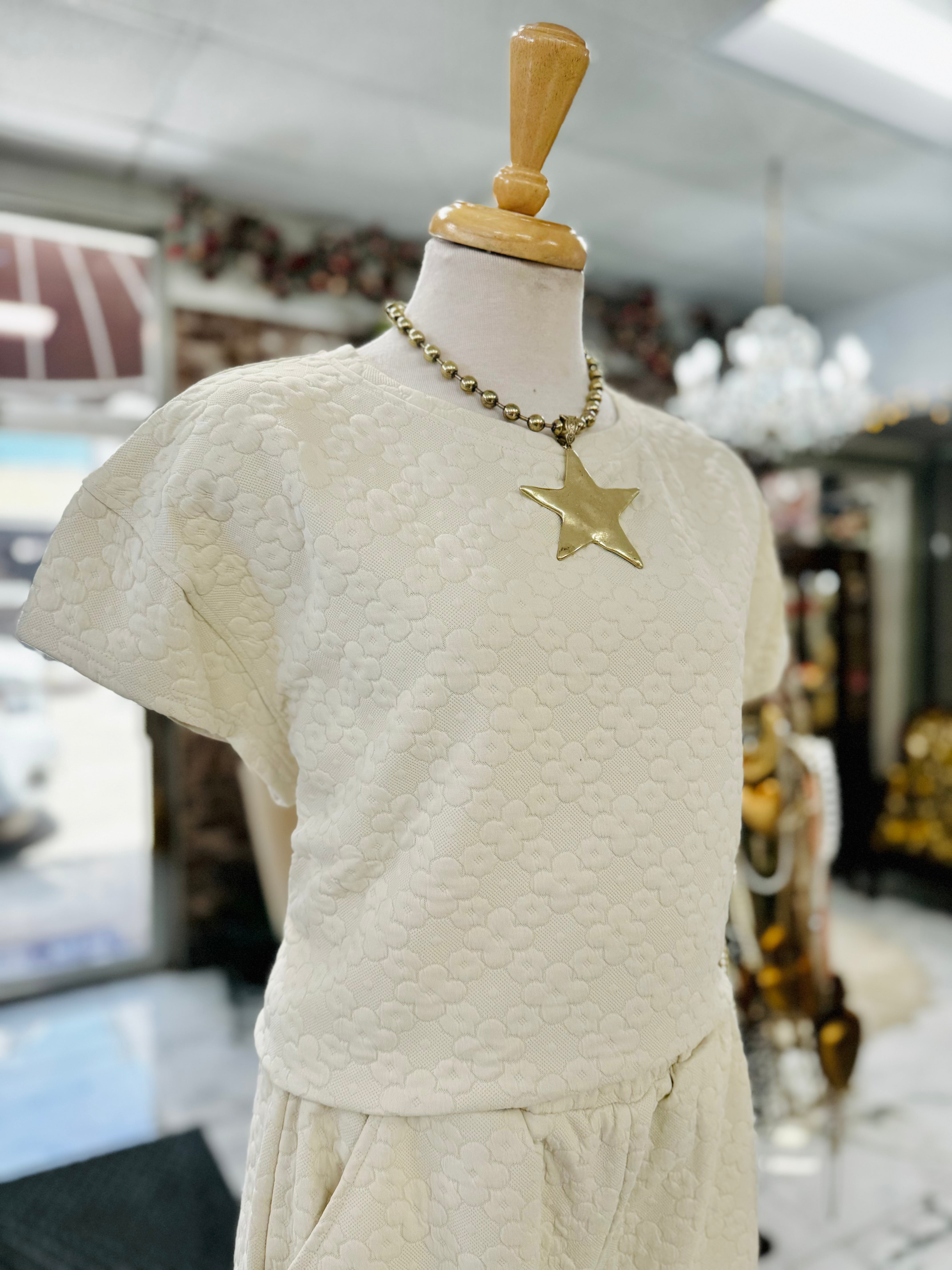 Daisy Flower Top Cream