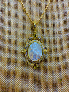 Miraculous Mother of Pearl Virgen